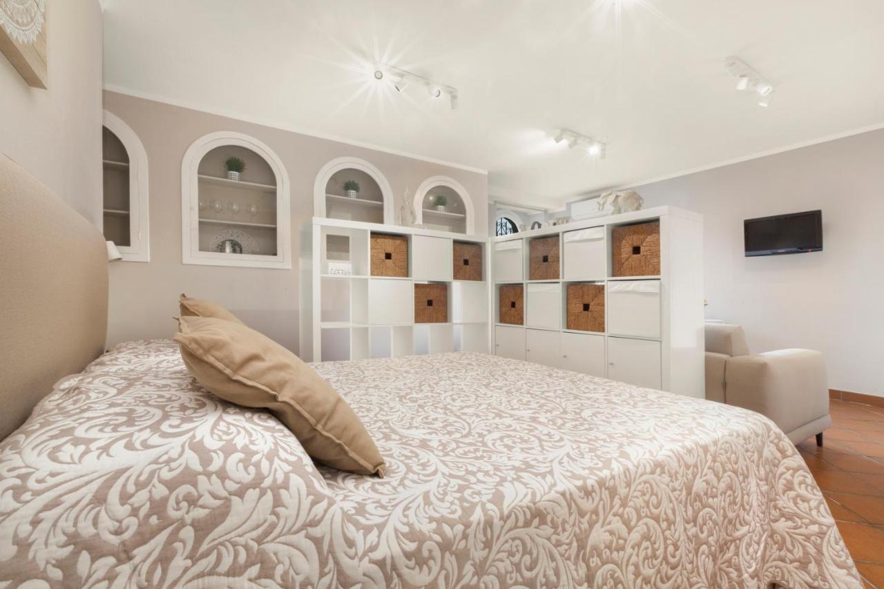 Shanti Home - Restaurant Di Aversano Salvatore ซอร์เรนโต ภายนอก รูปภาพ