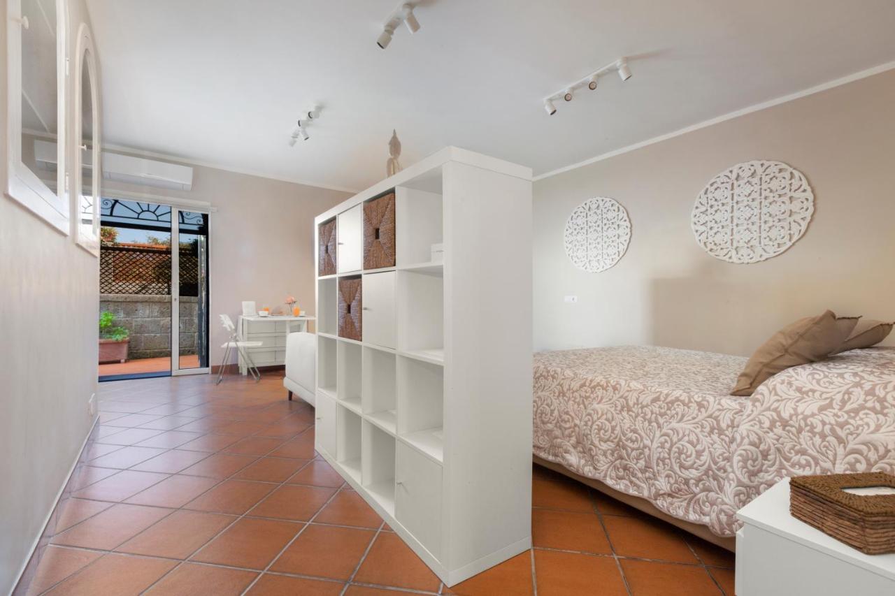 Shanti Home - Restaurant Di Aversano Salvatore ซอร์เรนโต ภายนอก รูปภาพ